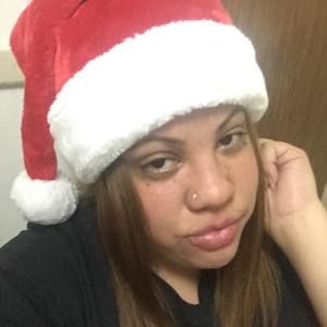 Meet your Posher, Adrienne